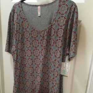 Lularoe Perfect Gray backyard with pattern